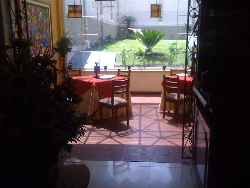 Jardines Del Rio Hotel 로하 4*,